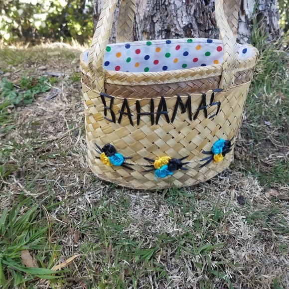 Straw Purse - Picture 3 of 3